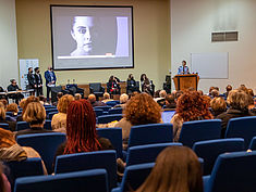 Assises pour l'élimination des violences faites aux femmes - Agrandir l'image (fenêtre modale)