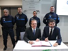 Signature de la convention CISPD - Agrandir l'image (fenêtre modale)