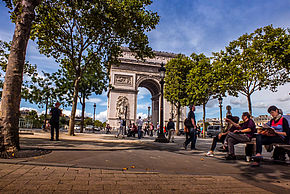 L'Arc de Triomphe à Paris - Agrandir l'image