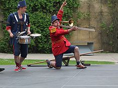 fanfare - Agrandir l'image (fenêtre modale)