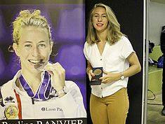 Remise médaille Pauline Ranvier et Enzo Lefort (CEMVS) - Agrandir l'image (fenêtre modale)