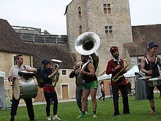 fanfare - Agrandir l'image (fenêtre modale)