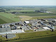 Vue aérienne de la Snecma à Montereau-sur-le-Jard - Agrandir l'image (fenêtre modale)