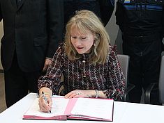 Signature de la convention CISPD - Agrandir l'image (fenêtre modale)