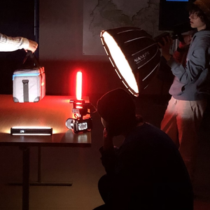 Photo d'une mise en scène de prise de vue pour la Micro-Folie
